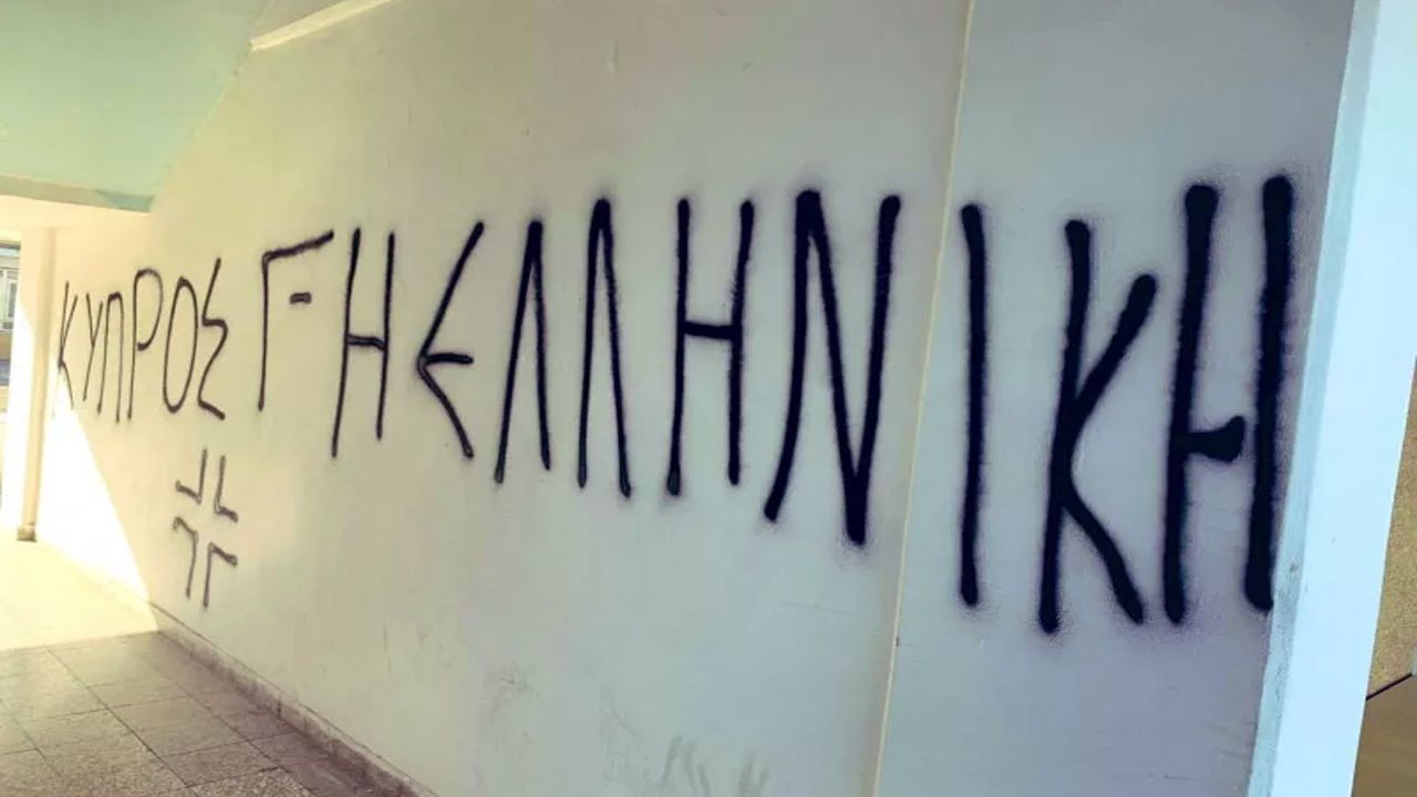 KKTC, Okulun Duvarına Yazılan Irkçı Yazıyı Kınadı