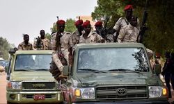 Sudan Ordusu Darbe Haberleri Üzerine Başbakan Hamdok ve Bakanları Tutukladı