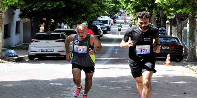 Sakaryalı Ali Turan 63 yaşında rekor kırdı