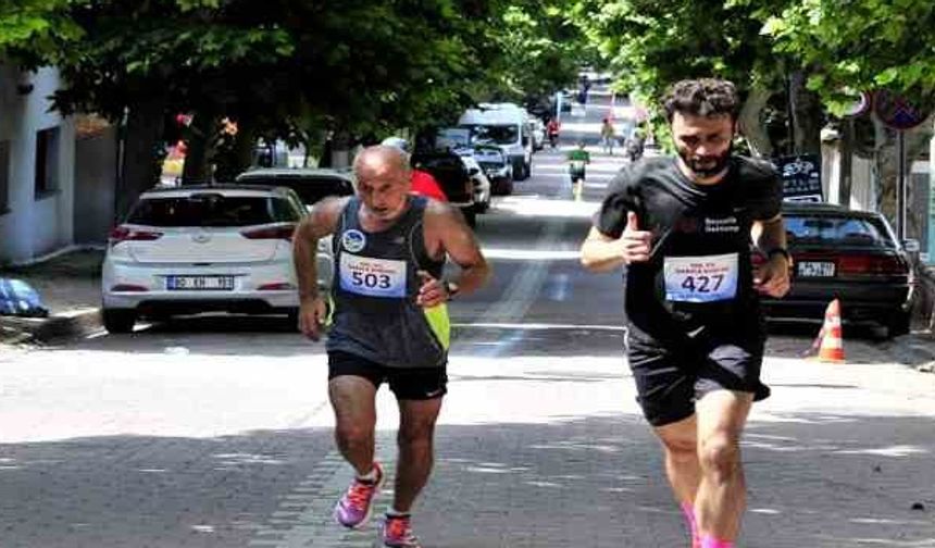 Sakaryalı Ali Turan 63 yaşında rekor kırdı